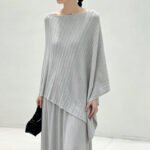 Summer New Arrival Women One Shoulder Neck Irregular Knit Top, Tencel Lyocell Cape Style Designer Blouse - 이미지 4