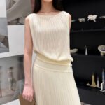 Summer New Women Crew Neck Sleeveless Knit Top, Tencel Lyocell Slim Fit T-Shirt with Irregular Hem - 画像 (4)